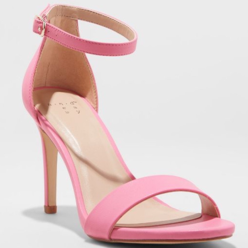 NWOT A New Day Myla Pump Heel